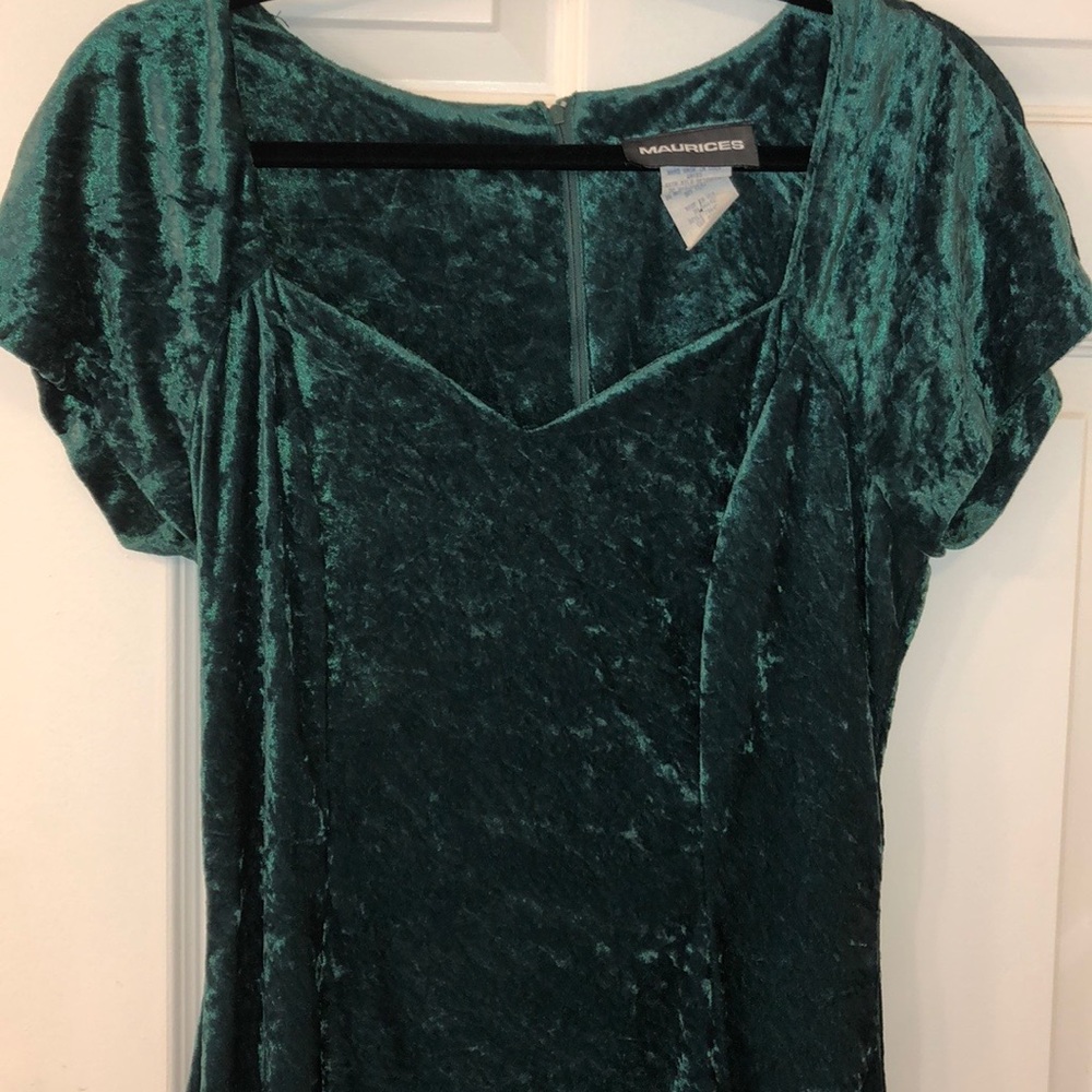 Maurices 13/14 hunter green crushed velvet dress